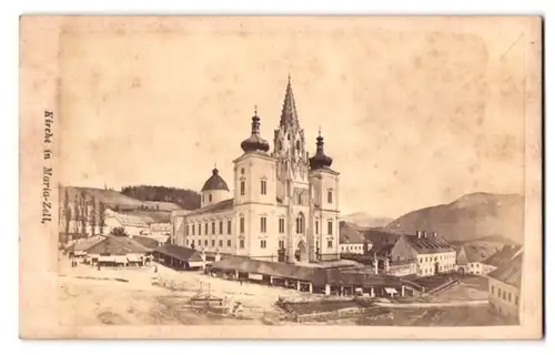 Fotografie Nikolaus Kuss, Maria-Zell, Ansicht Maria-Zell, Wallfahrtskirche und umliegende Gebäude