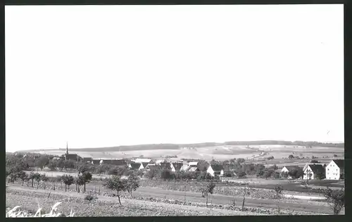 Fotografie Fotograf unbekannt, Ansicht Roden, Gesamtansicht mit Kirche