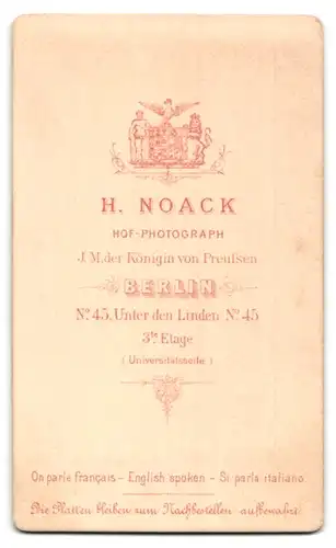 Fotografie H. Noack, Berlin, Unter den Linden 45, Portrait Mann im Anzug und Frau im karierten Korsett Kleid, Vollbart