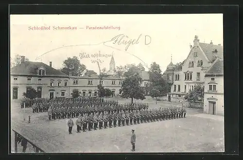 AK Schmorkau, Paradeaufstellung der Soldaten im Schlosshof