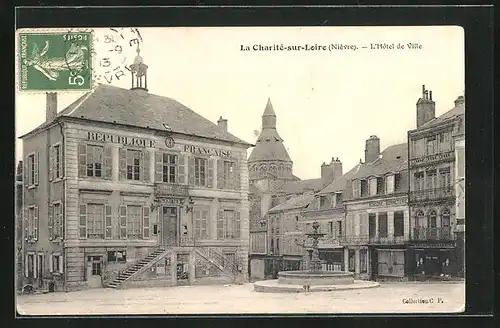 AK La Charité-sur-Loire, L`Hôtel de Ville