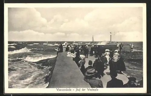 AK Warnemünde, Auf der Westmole