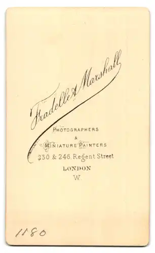 Fotografie Fradelle & Marshall, London, 230 & 246 Regent Street, Portrait Herr im Anzug mit Krawatte und Schnauzbart