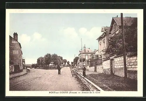 AK Pont-sur-Yonne, Avenue de la Gare