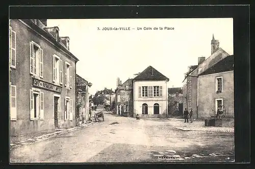 AK Joux-la-Ville, Un coin de la Place