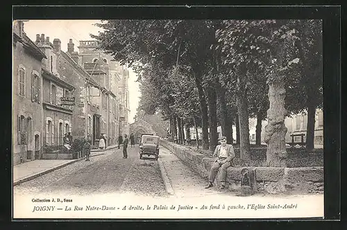 AK Joigny, La rue Notre-Dame, a droite, le Palais de Justice, Cafe Vins Restaurant et Eglise