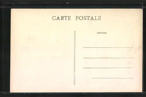 AK Joigny, La rue Notre-Dame, a droite, le Palais de Justice, Cafe Vins Restaurant et Eglise