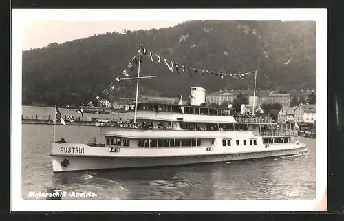 AK Motorschiff Austria vor der Anlegestelle