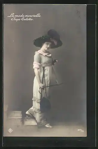 AK Junge Dame mit Hut und modischem Hosenrock, Jupe Culotte, Mode
