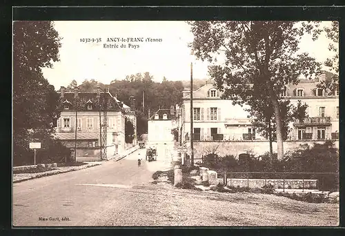 AK Ancy-le-Franc, Un Coin de la Ville