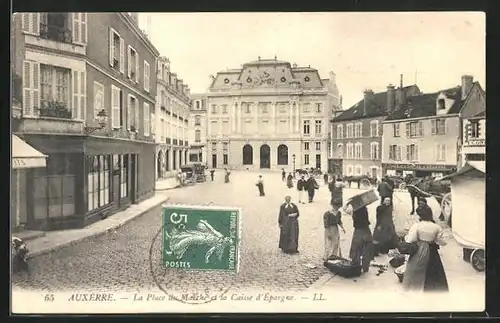 AK Auxerre, La Place du Marché et la Caisse d`Epargne