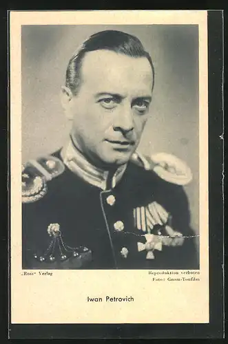 AK Schauspieler Iwan Petrovich in Uniform