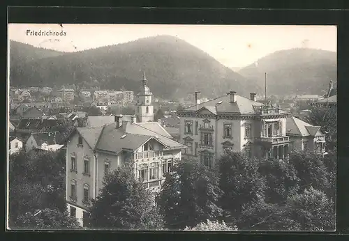 AK Friedrichroda i. Thür., Teilansicht mit Gebirgswand