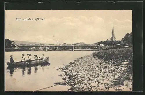 AK Holzminden a. d. W., Ortspartie mit Brücke und Kirchturm