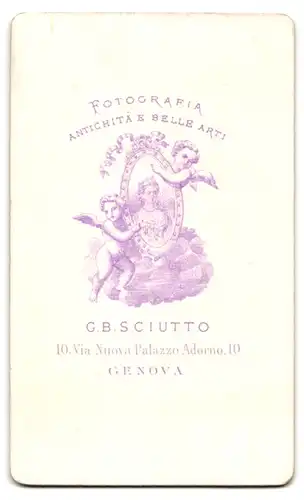 Fotografie G.B. Sciutto, Genova, 10. Via Nuova Palazzo Adorno, Dame mit Schmuck, geflochtener Frisur & Kopftuch