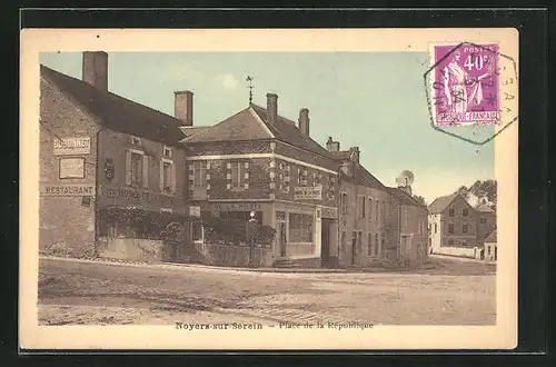 AK Noyers-sur-Serein, Place de la République