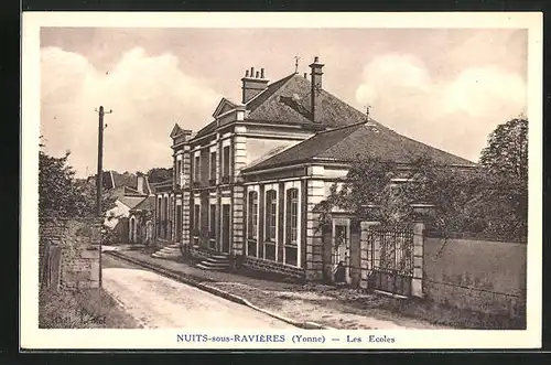 AK Nuits-sous-Ravières, Les Ecoles