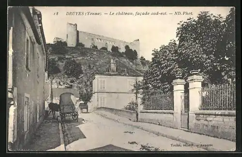 AK Druyes, Le chateau, facade sud-est