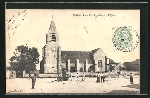 AK Nitry, Place de la République et l`Eglise