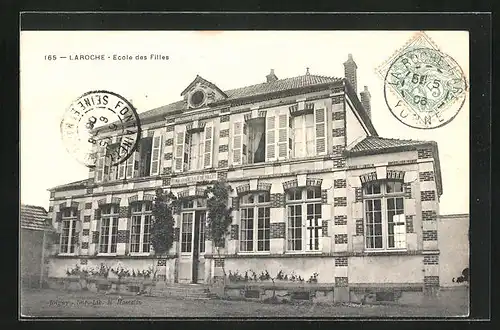 AK Laroche, Ecole des Filles