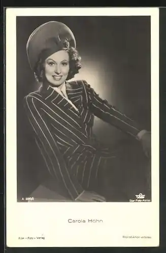 AK Schauspielerin Carola Höhn mit extravagantem Hut