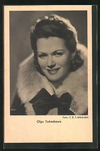 AK Schauspielerin Olga Tschechowa im Pelzmantel
