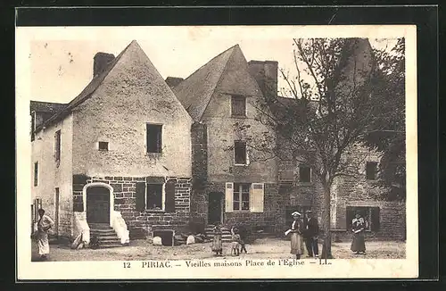 AK Piriac, Vieilles maisons Place de l'Eglise