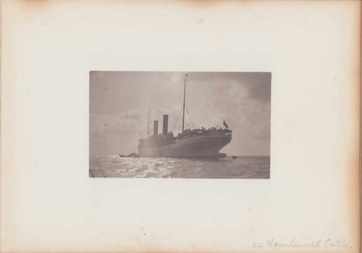 Fotoalbum 39 Heliogravüren Madeira to Verona 1905, Ansicht Madeira, S.S. Kenilworth Castle, Funchal, Bettler, Steinmetz 3