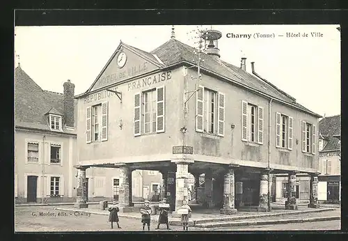 AK Charny, Hôtel de Ville