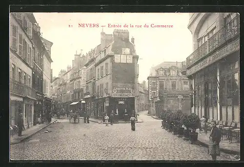 AK Nevers, Entrée de la rue du Commerce