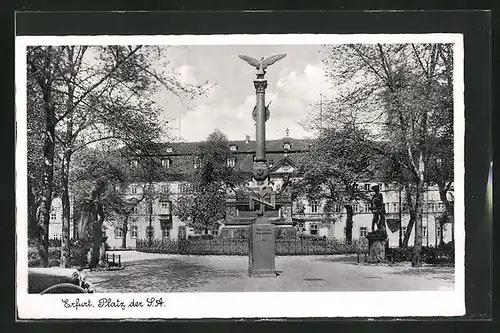 AK Erfurt, Platz der S. A. mit Denkmal