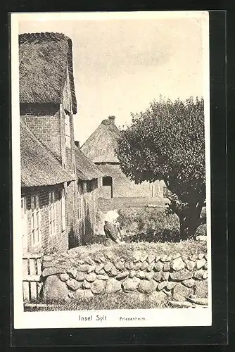 AK Sylt, Friesin bei der Gartenarbeit
