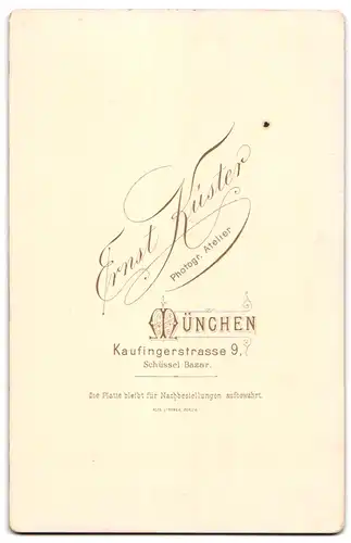 Fotografie Ernst Küster, München, Kaufingerstrasse 9, Portrait junge Dame mit Kragenbrosche