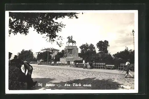 AK Izmir, Ata Türk anu