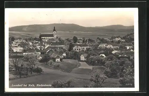 AK Loosdorf bei Melk / Niederdonau, Teilansicht mit Kirche