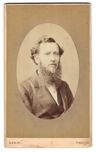 Fotografie C.A. Gandy, London, 5 Bishopsgate, Portrait Herr mit langem Vollbart