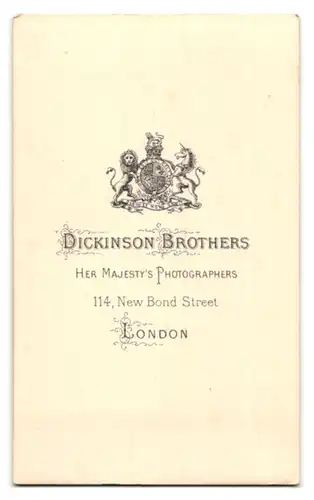 Fotografie Dickinson Brothers, London, 114 New Bond Street, Portrait ältere Dame im Biedermeierkleid mit Haube