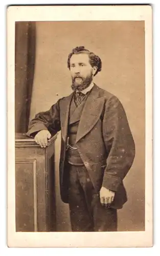 Fotografie A. Clarke, Bangor, Portrait waliser im Tweed Anzug mit Vollbart