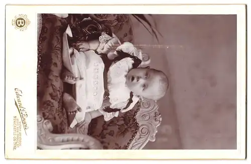 Fotografie Edw. G. Brewis, Newcastle-on-Tyne, 8&10 New Bridge Street, tanzender Harlekin mit Gitarre