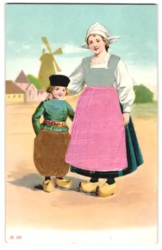 Stoff-Präge-AK Holländerin mit Jungen in Holzschuhen, Im Hintergrund Windmühle