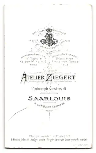 Fotografie Atelier Ziegert, Saarlouis, Knabe von Schwestern flankiert