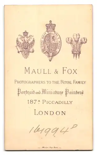 Fotografie Maull & Fox, London, 187A Piccadilly, Portrait Herr im Anzug mit gepflegtem Oberlippenbart