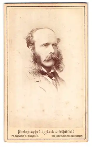 Fotografie Lock & Whitfield, London, 178 Regent Street, Portrait Herr mit Krawatte und mit bauschigem Wilhelm-Bart