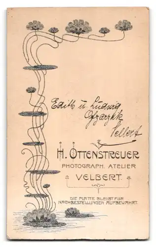 Fotografie H. Ottenstreuer, Velbert, Portrait Geschwister Edith und Ludwig in weisser Kleidung