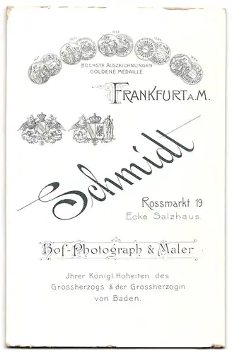 Fotografie Schmidt, Frankfurt a. M., Rossmarkt 19, Portrait Leonhard Heunisel im Anzug mit Krawatte und Schnauzbart