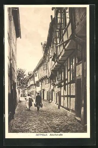 AK Detmold, Adolfstrasse mit Passanten