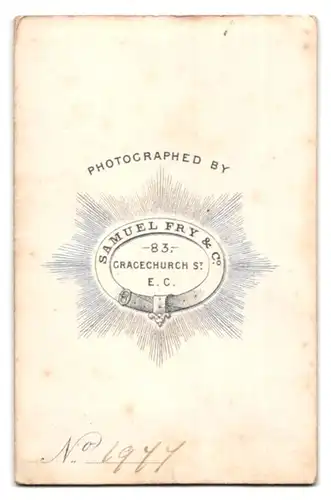 Fotografie Samuel Fry & Co., London, 83 Gracechurch St., Portrait ältere Dame im Biedermeierkleid mit Haube