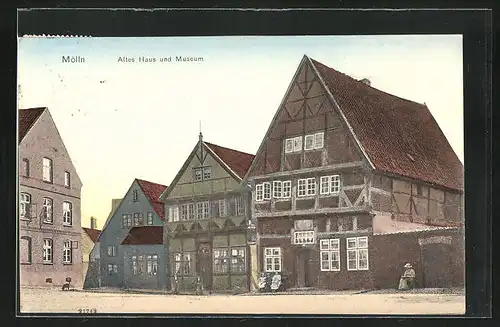 AK Mölln, Altes Haus und Museum bei Dämmerung