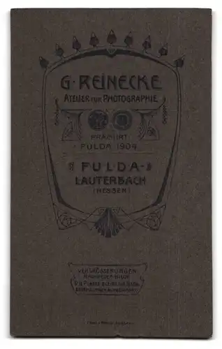 Fotografie G. Reineck, Fulda, älterer Mann mit Schnurrbart leicht lächelnd