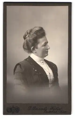 Fotografie G. Reineck, Fulda, ältere Dame mit Gibson Frisur im Profil